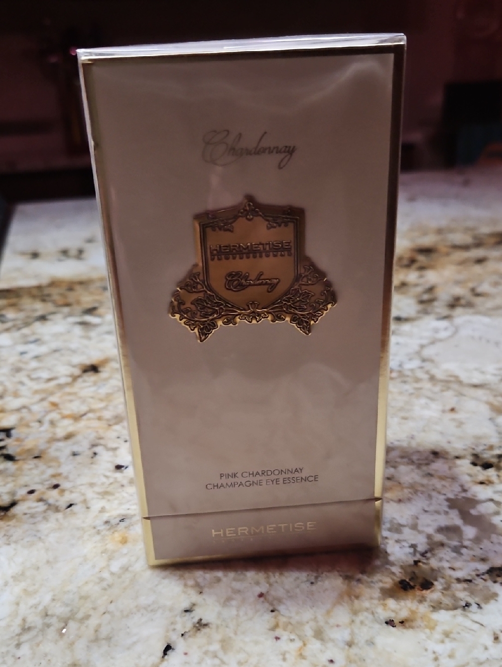 Pink Chardonnay Champagne Eye Essence - Cream/Gold